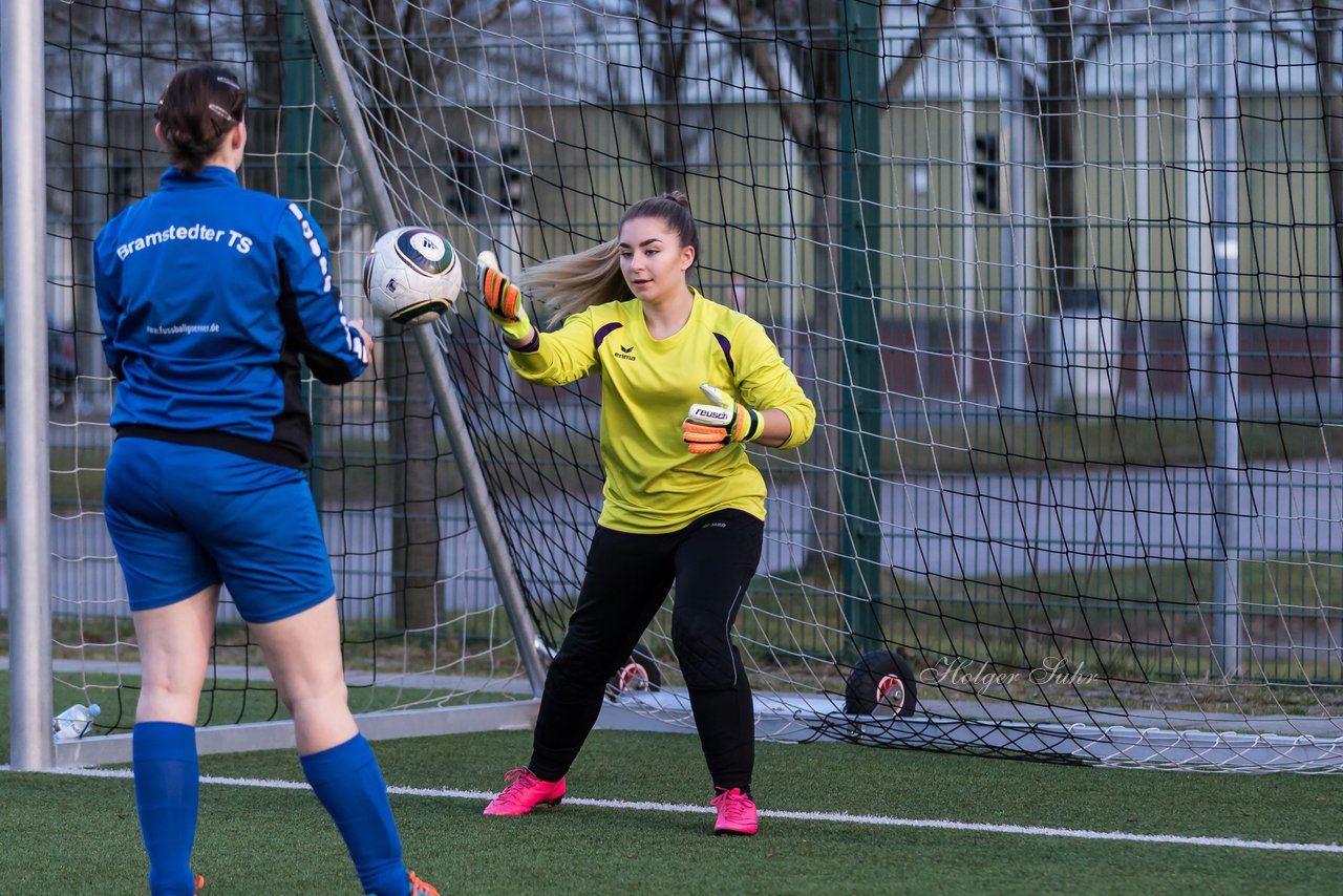 Bild 67 - Frauen Bramstedter TS - SV Boenebuettel-Husberg : Ergebnis: 0:3